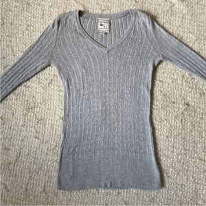 💕Pink Rose Women’s Size Medium Lightweight Gray Cable Knit Sweater